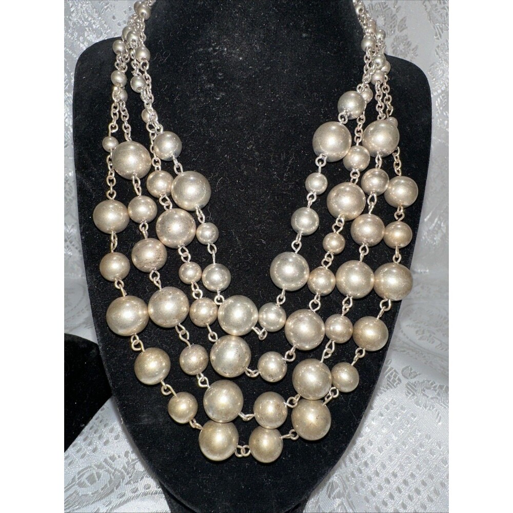 Silver Tone Chunky  Beaded Necklace